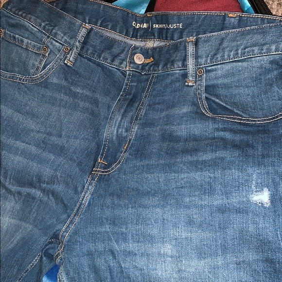 Too small - Picture 1 of 3